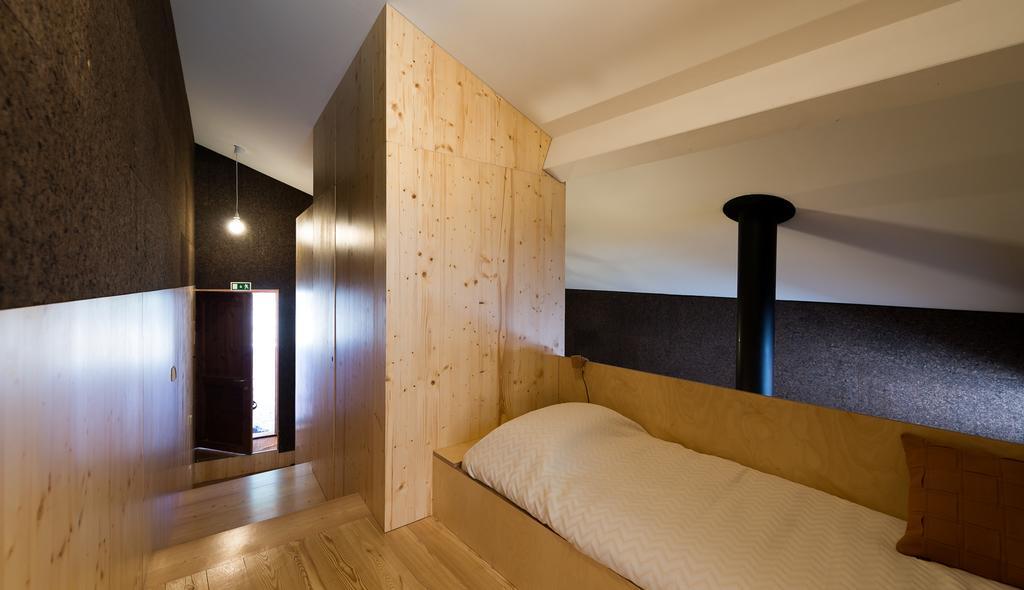 Vale Do Ninho Nature Houses Ferraria de São João Room photo